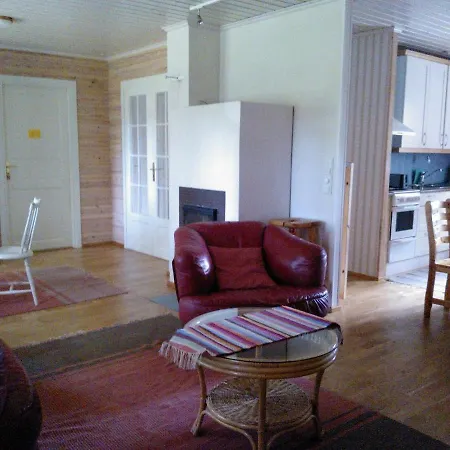 Lomakivi Ferienhaus *